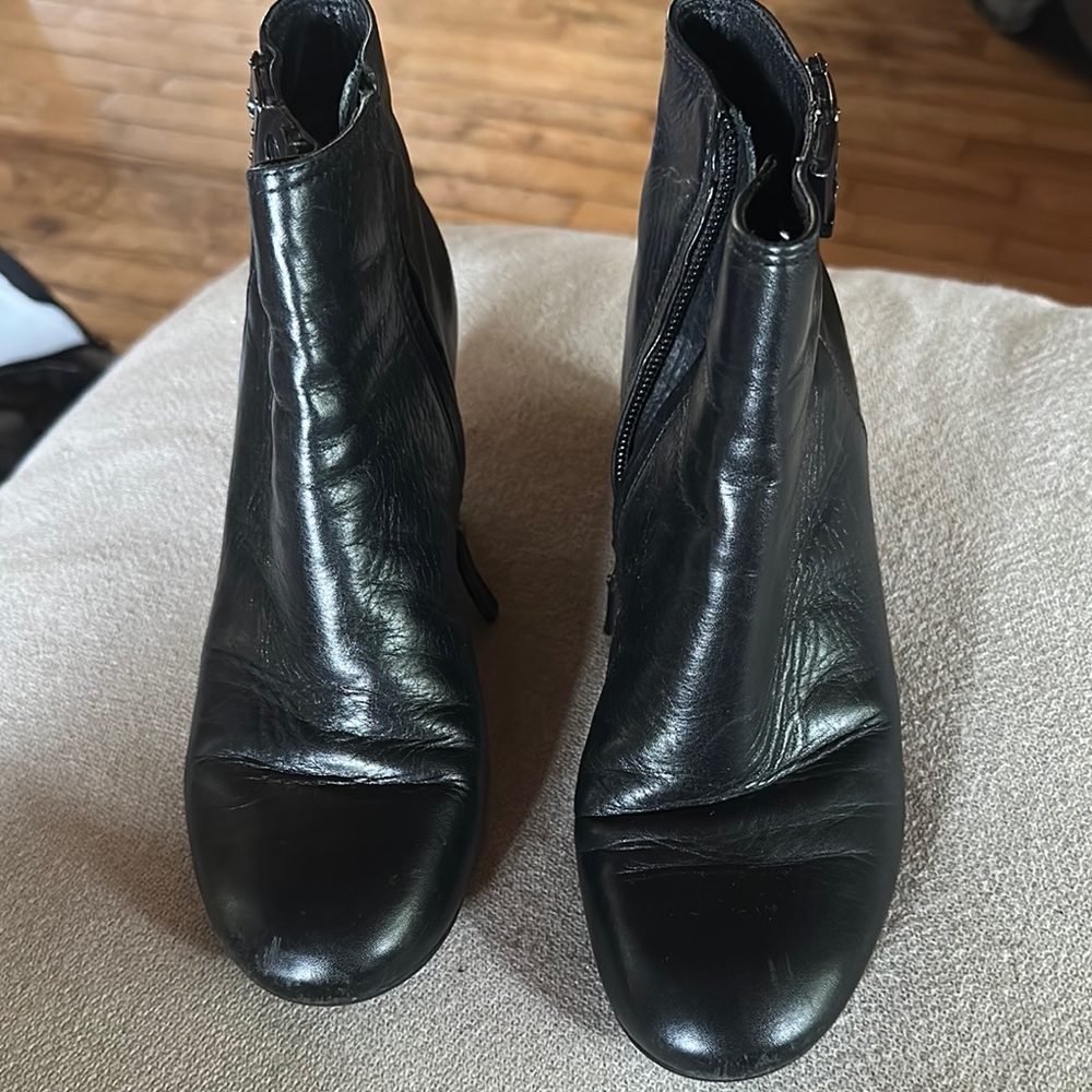 Tory Burch Black Leather Ankle Boots